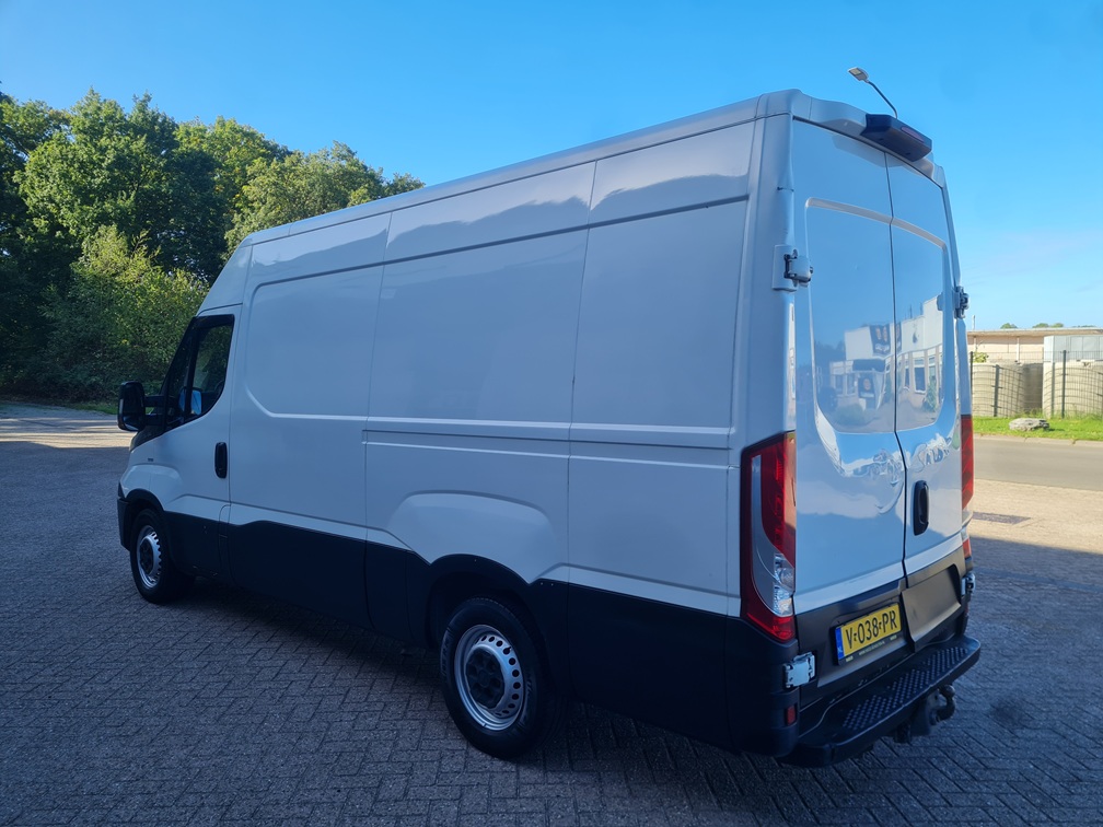 Iveco Daily, 35S15V 2.3 L2H2, Bj 2015