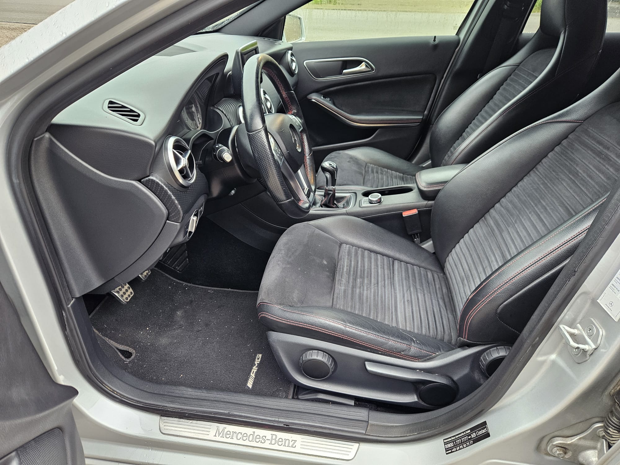Mercedes-Benz A-klasse 180 Ambition AMG pakket