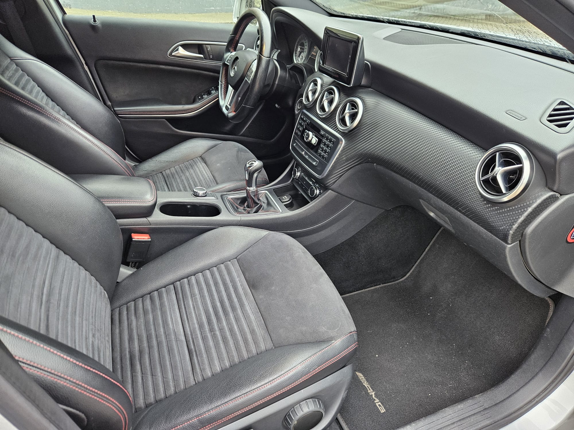 Mercedes-Benz A-klasse 180 Ambition AMG pakket